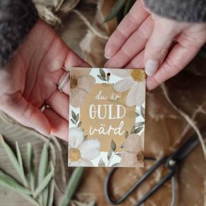 Kort "Du är guld värd", blommotiv - Majas lyktor/ Barncancerfonden