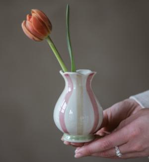 Stripes Vas, 10cm (Rosa/brun) - Majas lyktor/Barncancerfonden