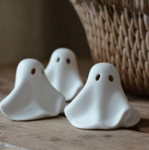 Ghost Spökdekoration (8,5x7,5x6) - Majas lyktor/ Barncancerfonden